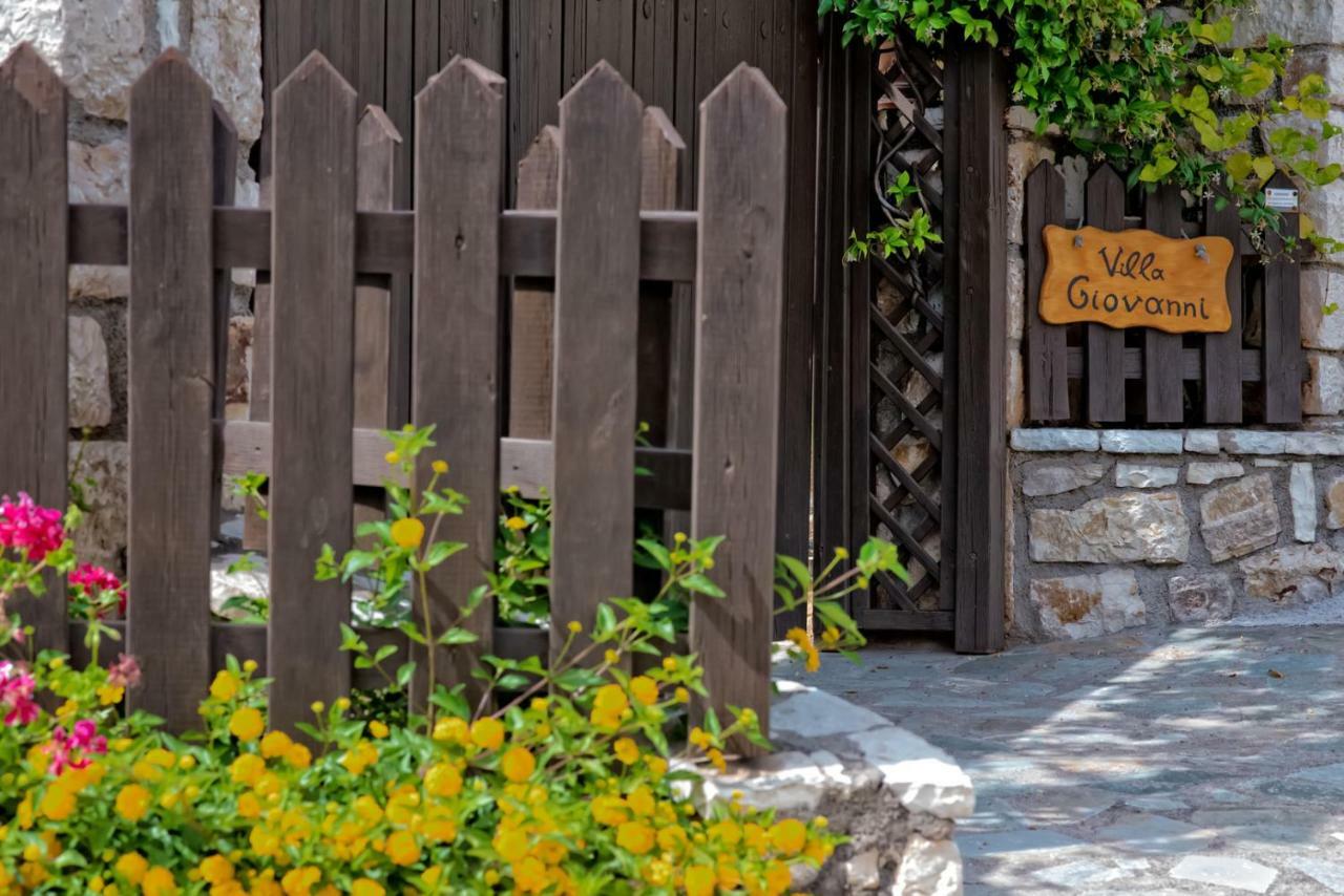 Villa Giovanni 파랄리아 브라초우 외부 사진